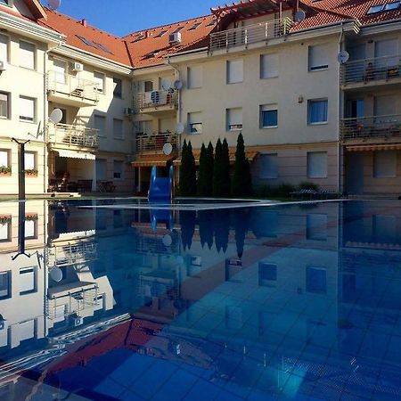 Relax Apartman Hajdúszoboszló Екстериор снимка